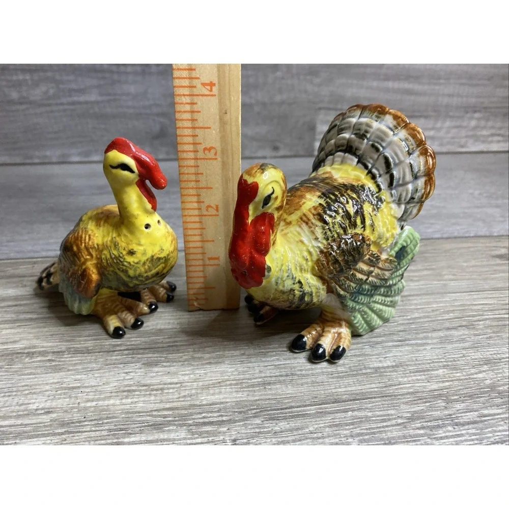 Ceramic Turkey Salt and Pepper Shaker Set W Corks Thanksgiving Seasonal Decor